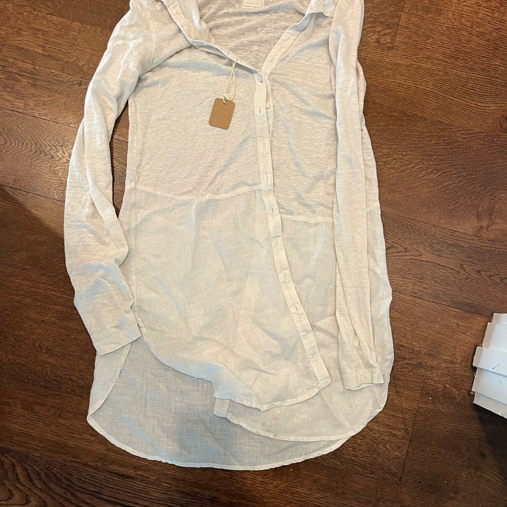 120% Lino Women's White Button-Up Top